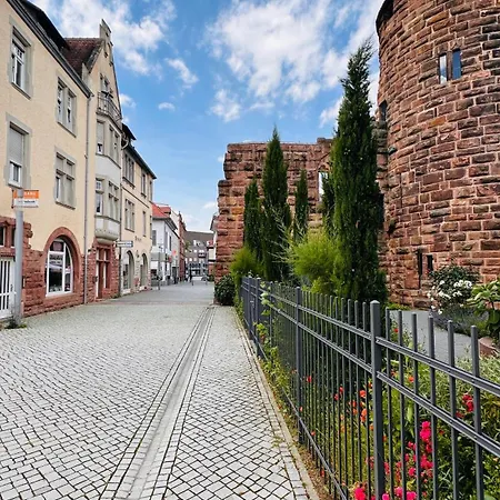 Amao-Brown I Exklusives City-Apartment I 85Qm I Privatparkplatz & Komfort I King-Size Bed Lahr  Exterior foto