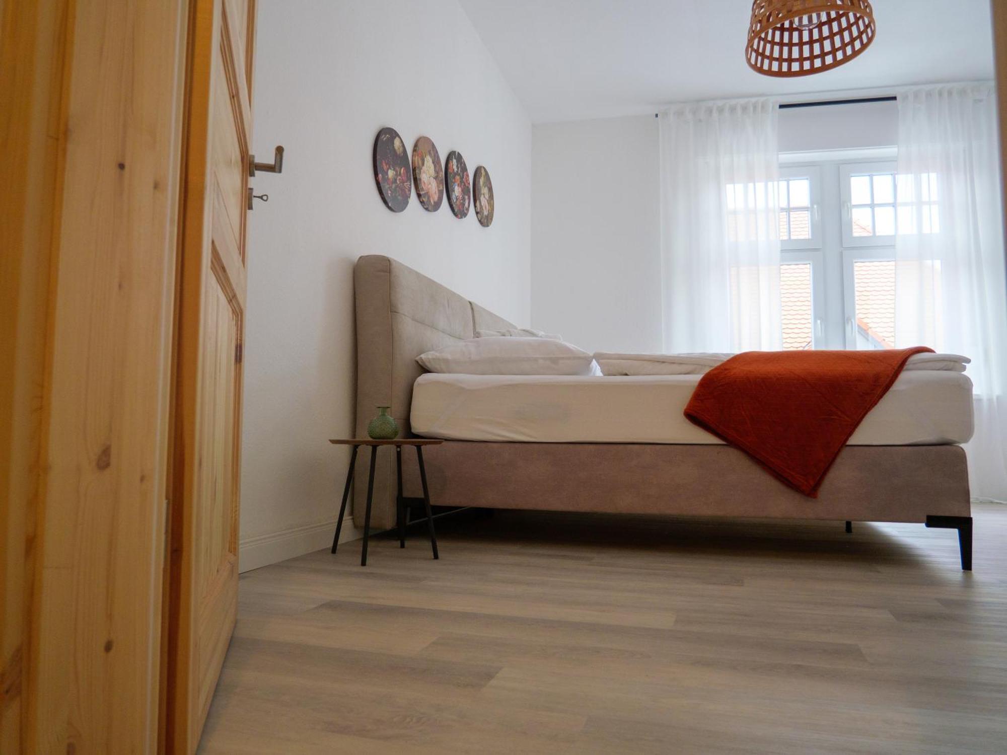 Amao-brown I Exklusives City-apartment I 85qm I Privatparkplatz & Komfort I King-size Bed