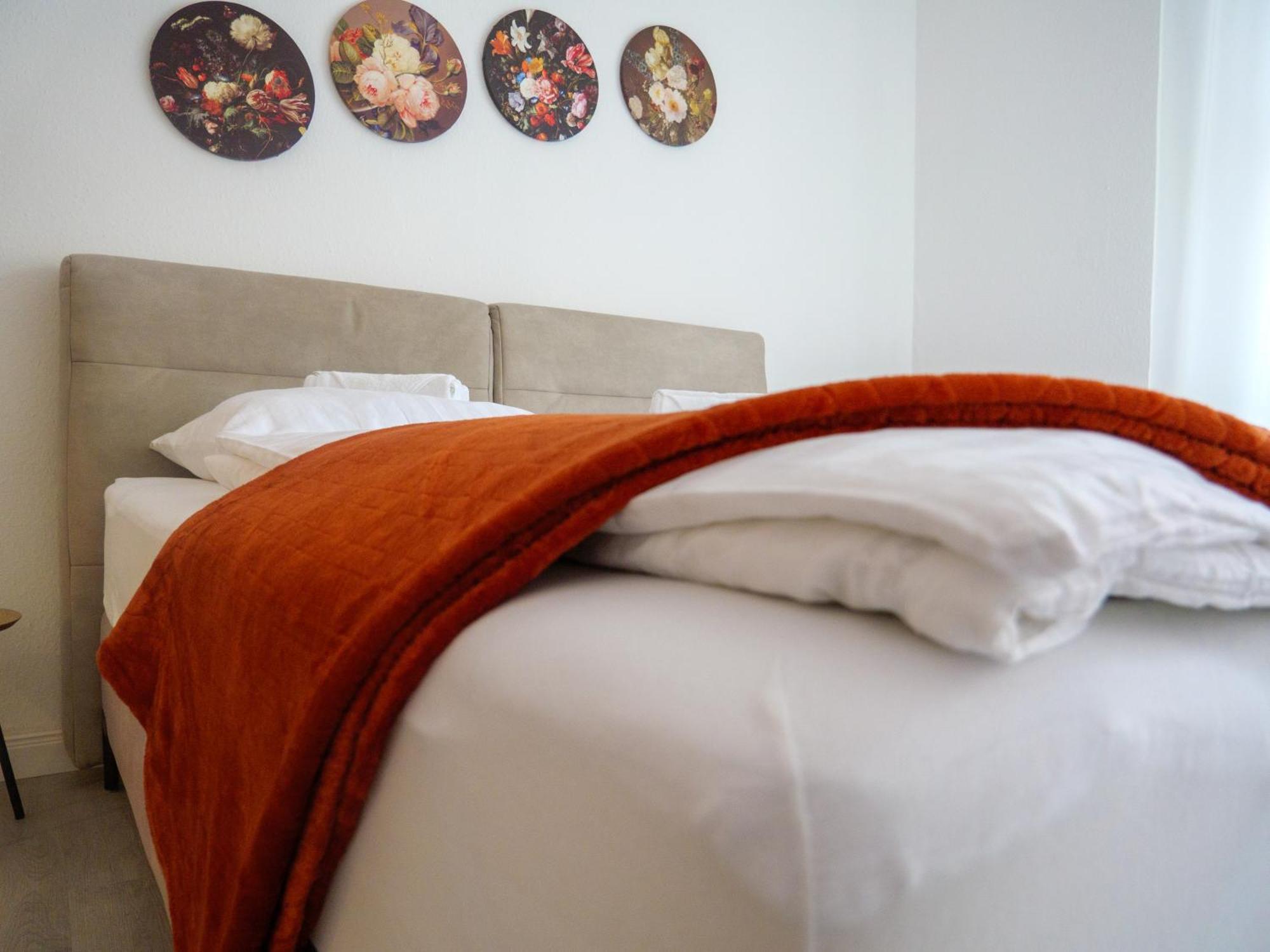 Amao-brown I Exklusives City-apartment I 85qm I Privatparkplatz & Komfort I King-size Bed Apartment